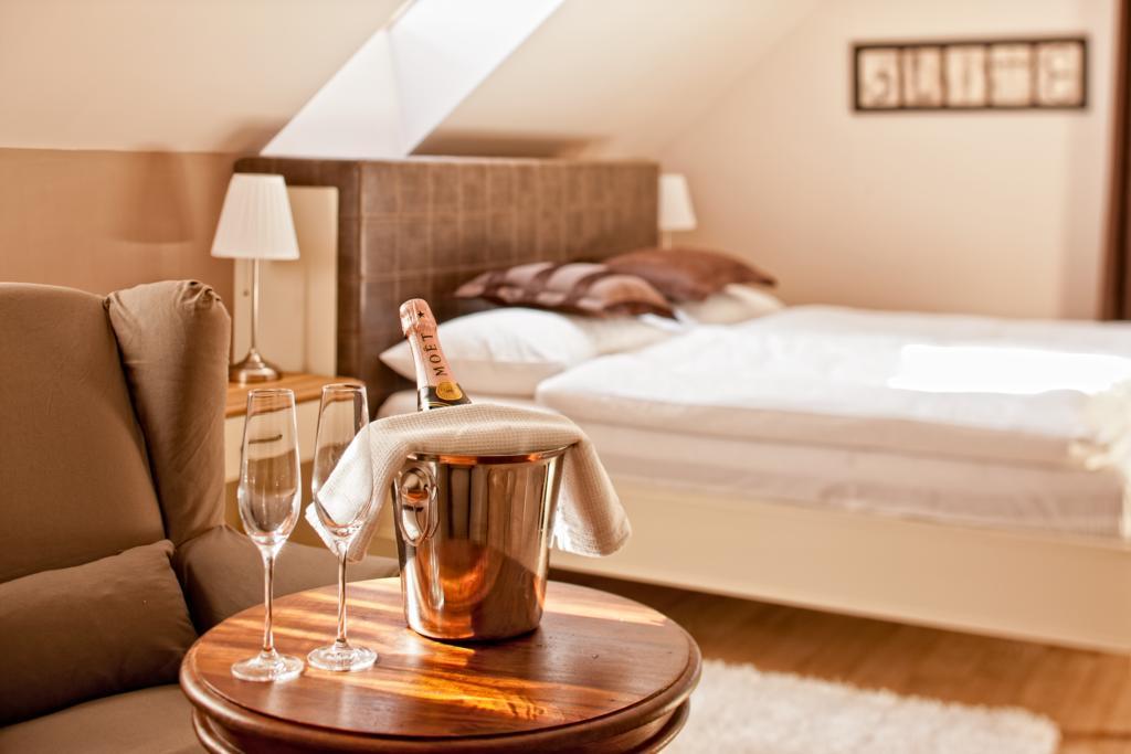 Dvor Tacen 4*